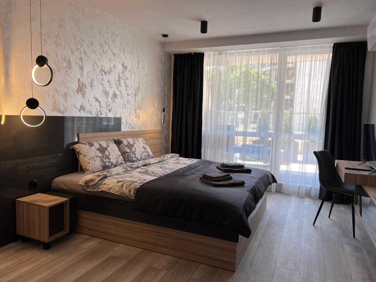 A-Brilliant, New! Spacious & Modern Apartment In Varna Whit Garage Exteriör bild