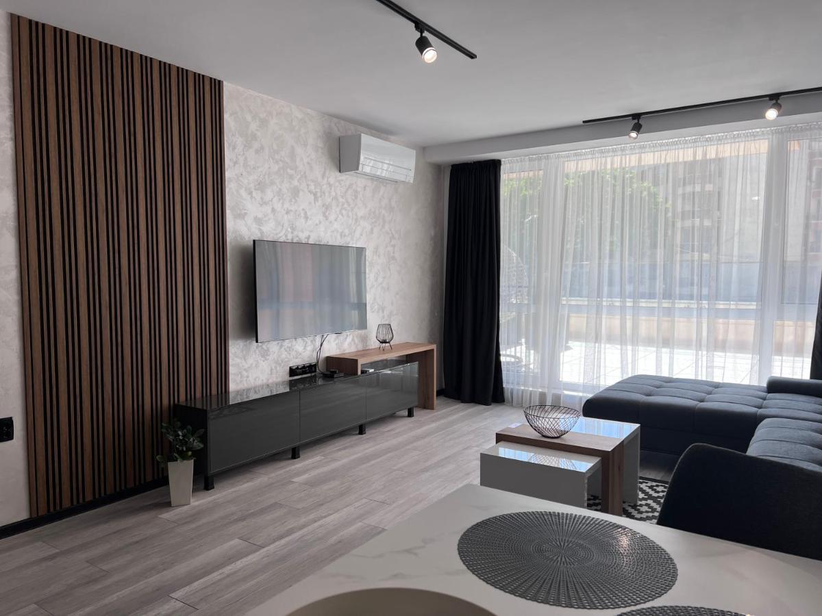 A-Brilliant, New! Spacious & Modern Apartment In Varna Whit Garage Exteriör bild